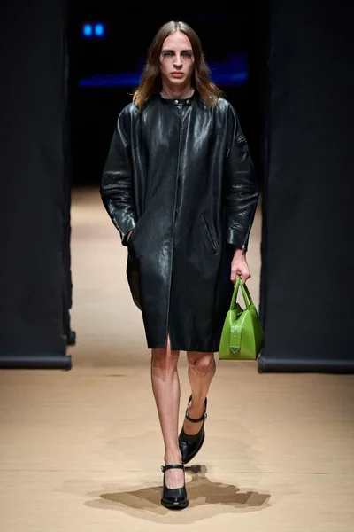 Look 37